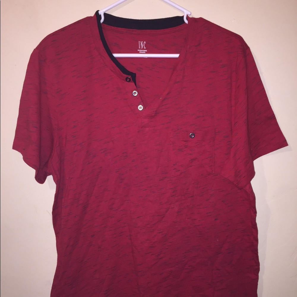 Men’s red t!👕